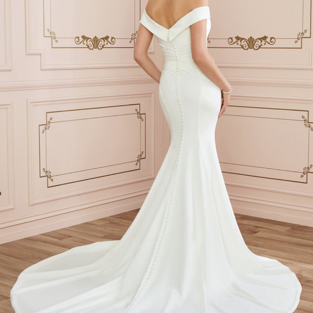 Sophia Tolli Emi Wedding Dress - Picture 6 of 6